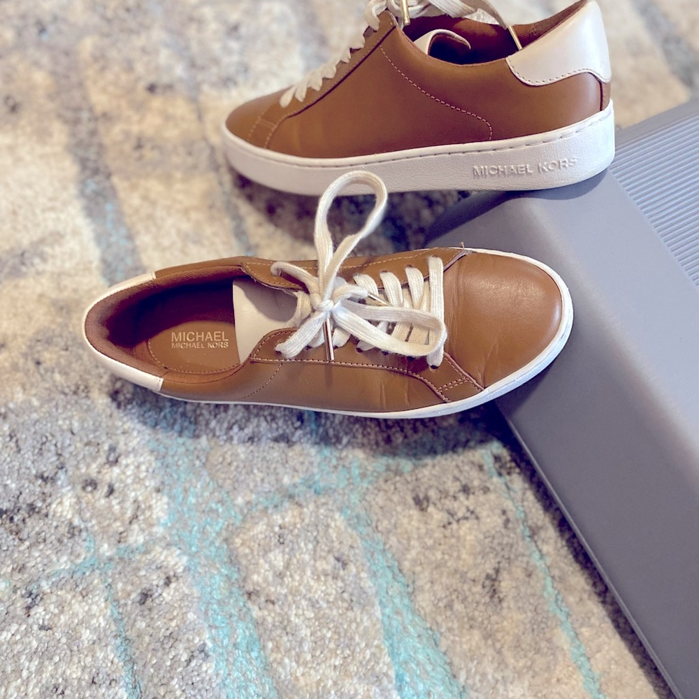 Michael Kors casual leather sneaker